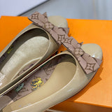 Louis Vuitton shoes Style 303 - top view showing design