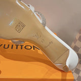 Louis Vuitton shoes Style 352 - true-to-life color detail