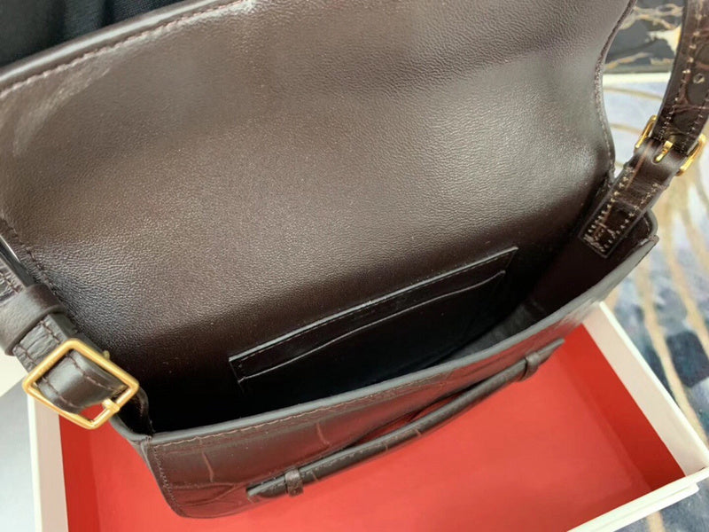 Handle and strap detail of structured statement women's handbag – women's designer-style accessory