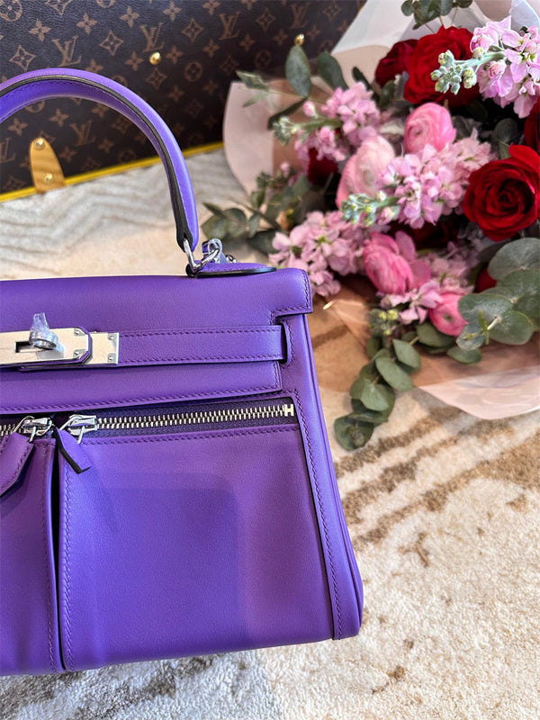 Close-up detail of streamlined bag design