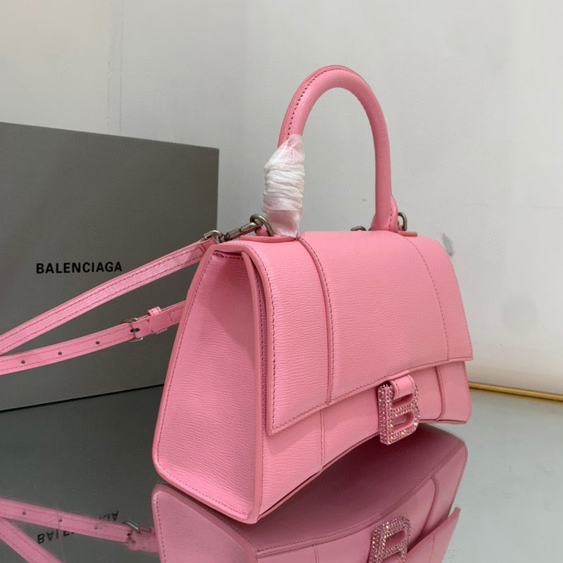 Zivas Charm Versatile Design Statement Handbag (Contemporary Shape Language) – Close-Up Detail