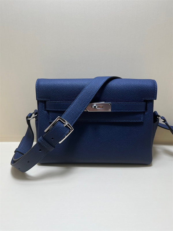  Modern shoulder bag carried on shoulder 10