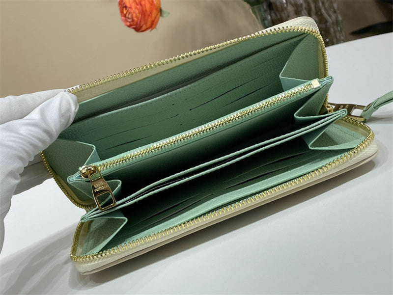  streamlined top-handle bag detail view showing craftsmanship 14