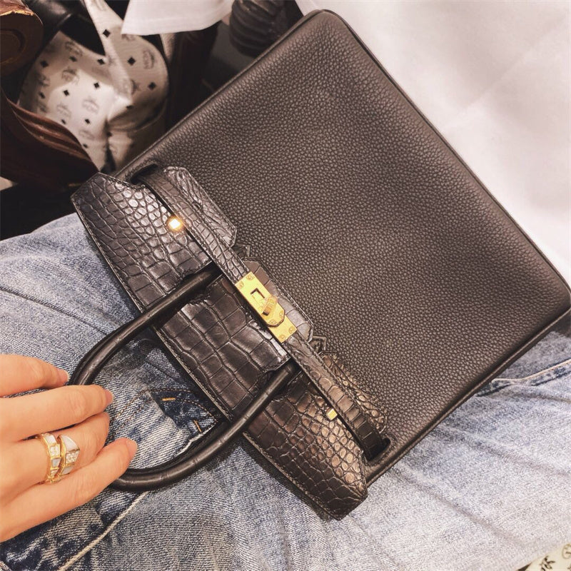  streamlined shoulder bag detail view showing craftsmanship 8