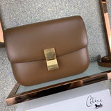 Front view of modern classic women's handbag – women's luxury accessory