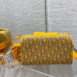 Handle and strap detail of everyday-luxe premium women's handbag – women's statement bag
