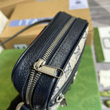 Interior view of modern classic women's handbag – women's everyday handbag