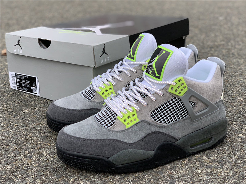 Nike Men's & Women's Luxury Fashion Trainers — Style 018 front view