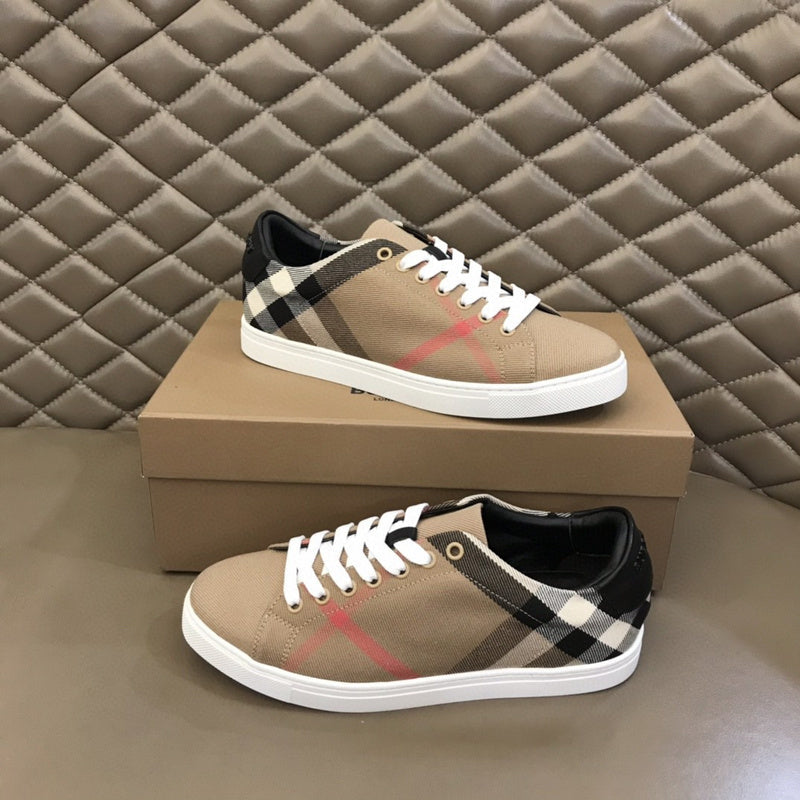 Burberry shoes Style 257 - packaging and accessories