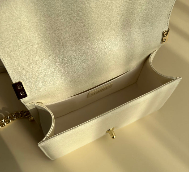  women's handbag, mid design, view 6