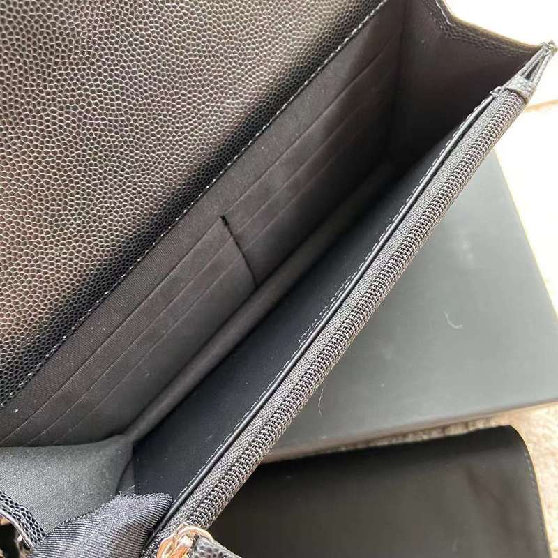 Zivas Charm Classic Sensibility Everyday Handbag (Premium Everyday Carry) – Angled View
