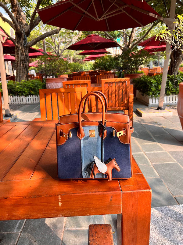 Sculpted bag women's premium everyday handbag