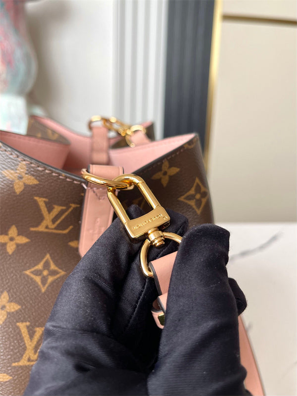  satchel interior and compartment view 9
