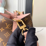  satchel interior and compartment view 9