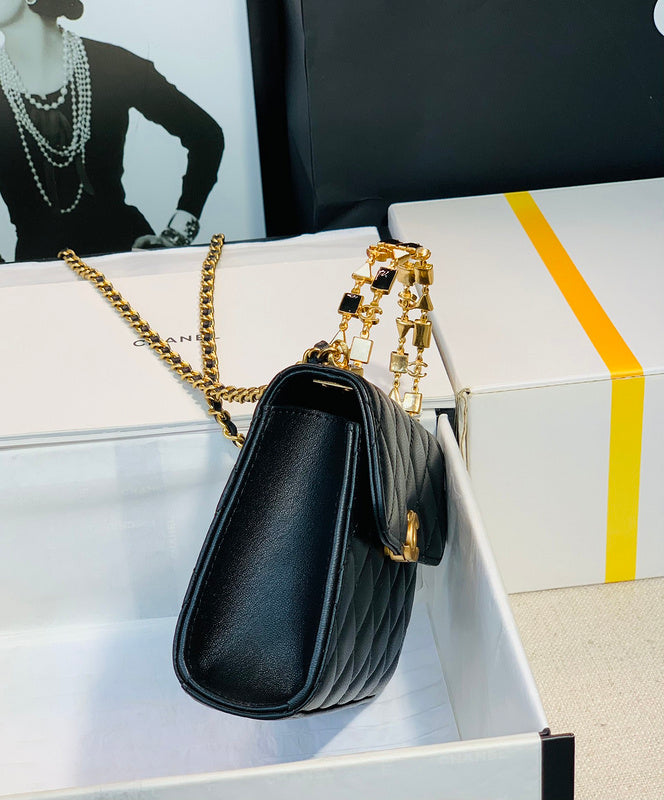  women's handbag, compact design, view 3