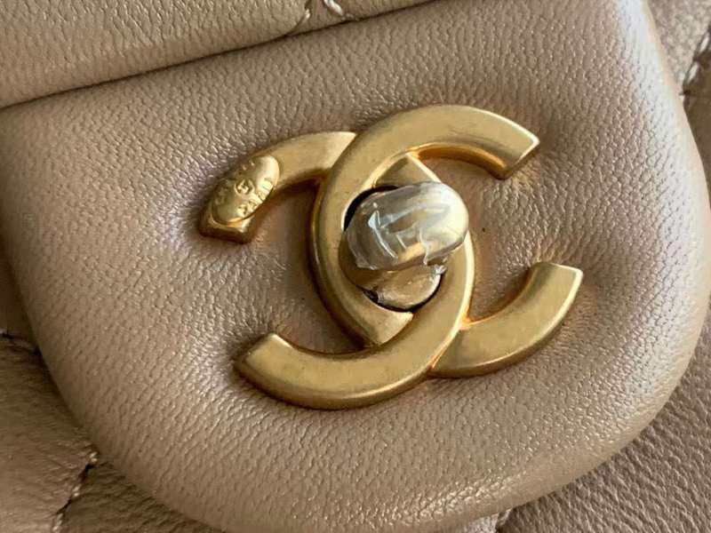 Zivas Charm Understated Luxury Everyday Handbag (Everyday Luxury Essential) – Styled Look