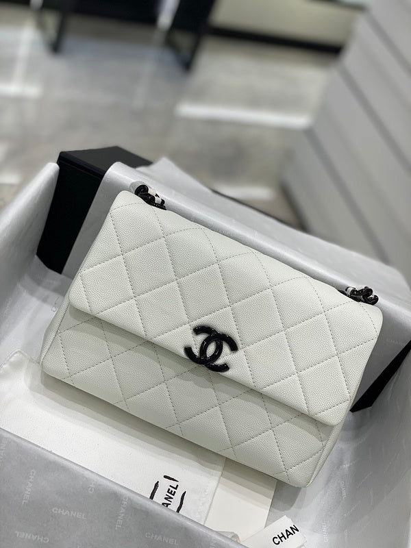  women's handbag, mid design, view 4