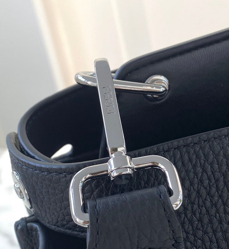 Ziva's Charm handbag – product shot (Standard Size)