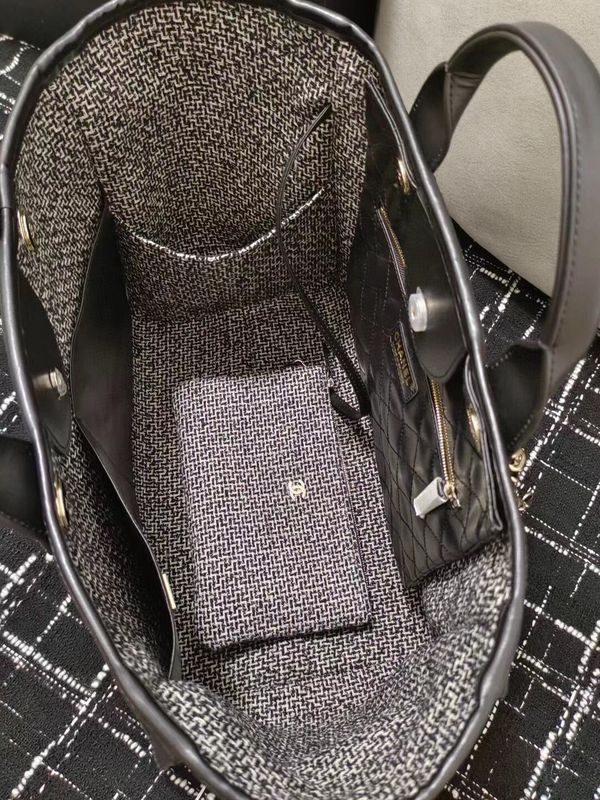 Zivas Charm Timeless Appeal Designer Handbag (Effortless Style Upgrade) – Styled Look