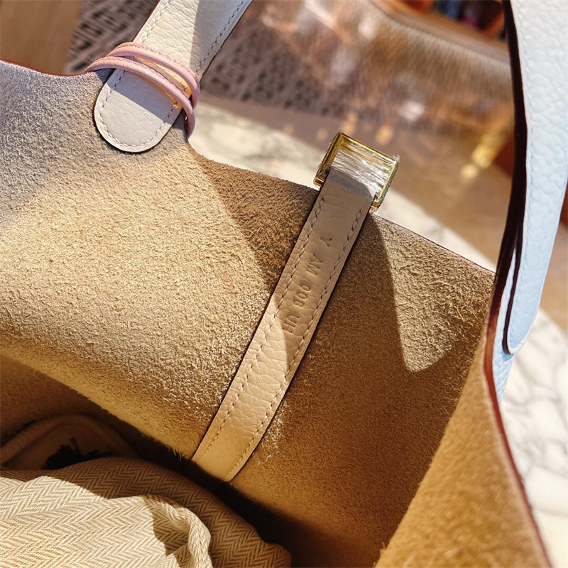  effortless carryall bag detail view showing craftsmanship 20
