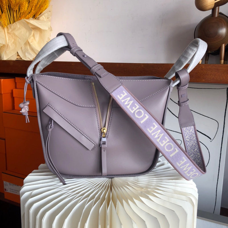 Ziva's Charm handbag – close-up view (19.5cm*20.8cm*14.4cm)