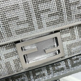 Ziva's Charm handbag – close-up view (26cm*15cm*5cm)