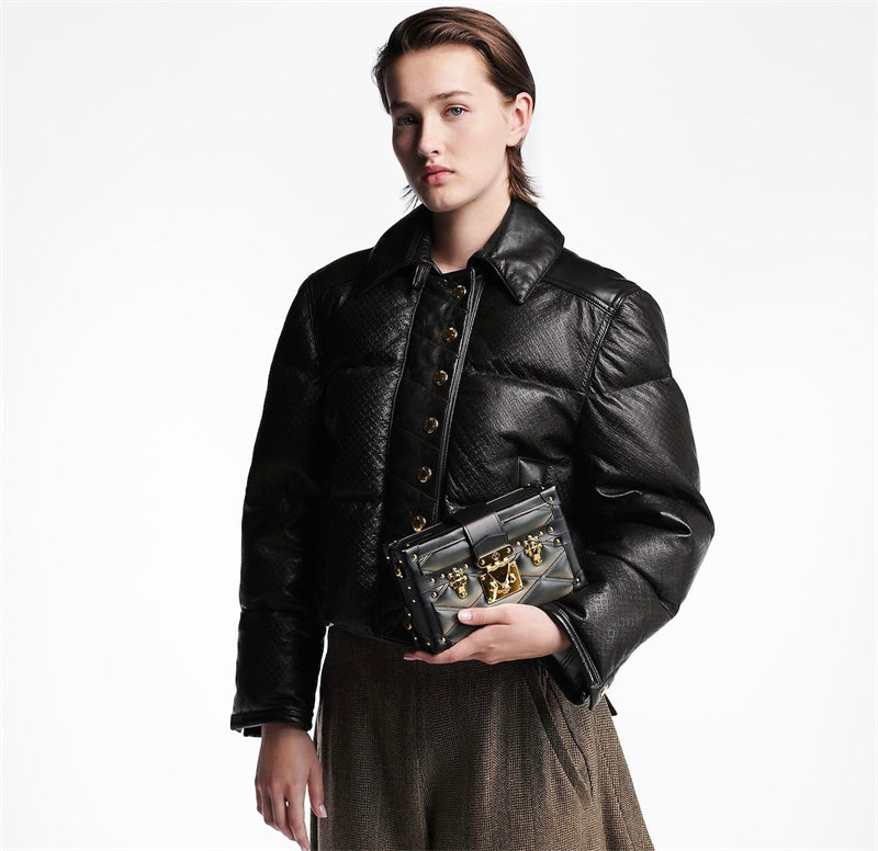  chic shopper bag styled with outfit 12