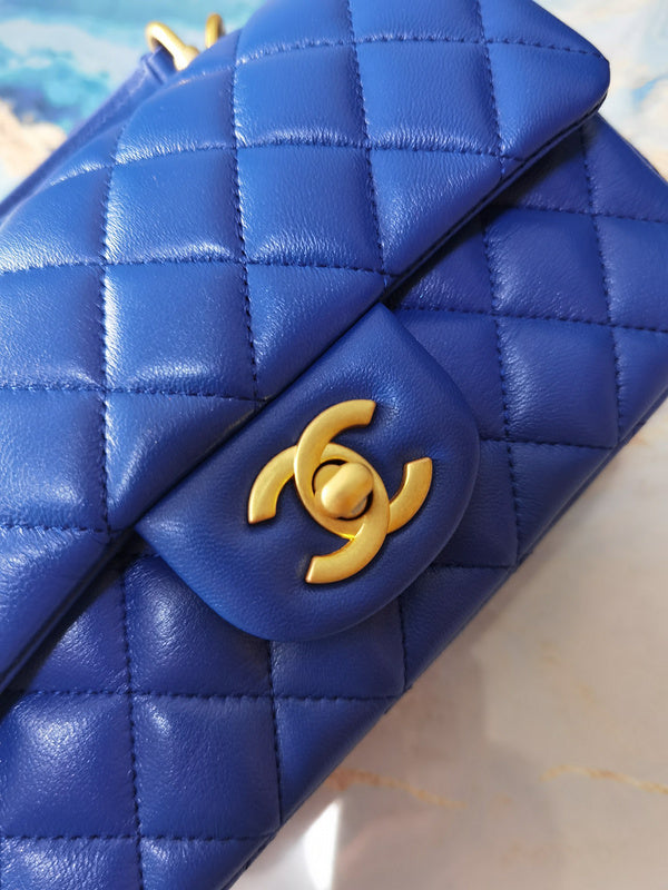  women's handbag, mid design, view 6