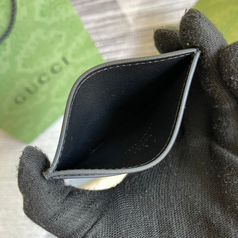 Close-up detail of modern polished women's handbag – women's luxury handbag