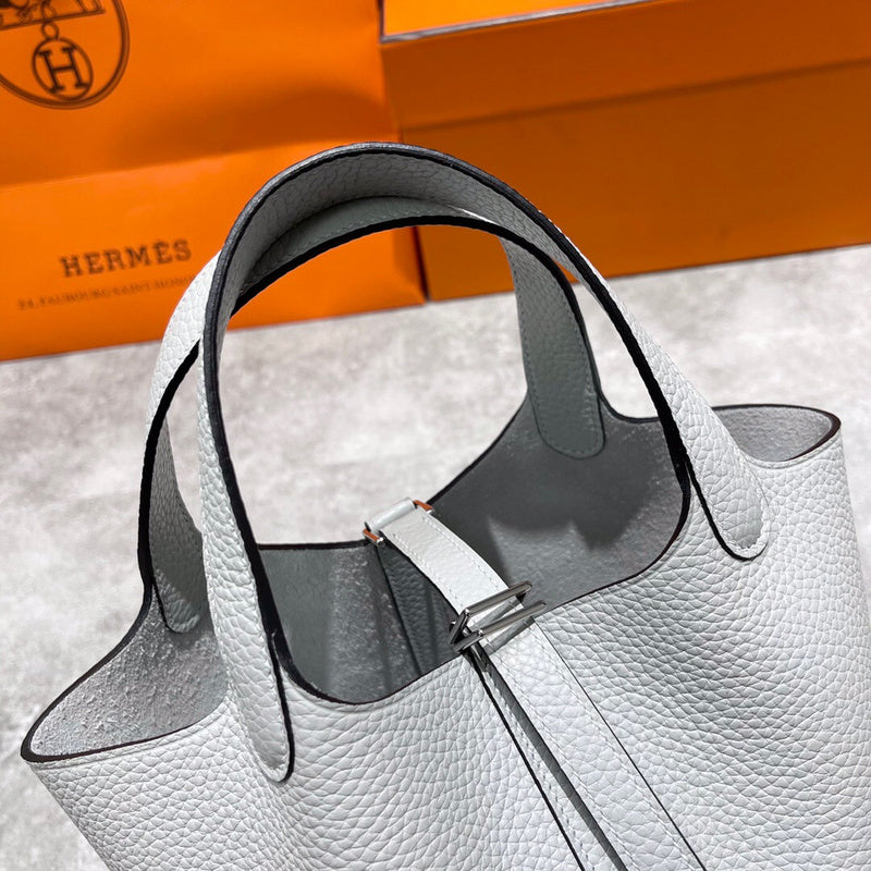 Streamlined handbag styled for everyday wear
