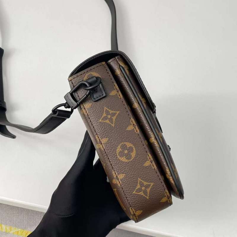 Back view of statement refined women's handbag – women's designer-style accessory
