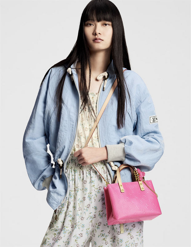  Everyday carryall bag carried on shoulder 28