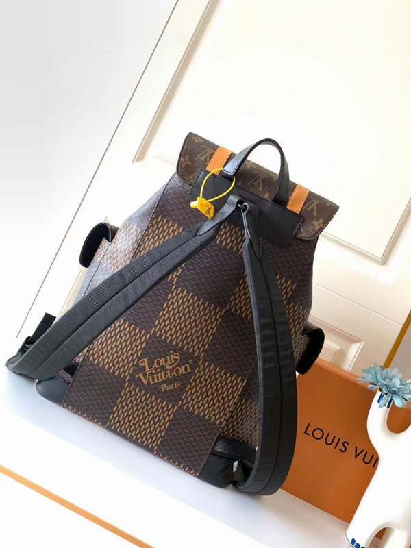 Handle and strap detail of premium classic women's handbag – women's designer-style accessory