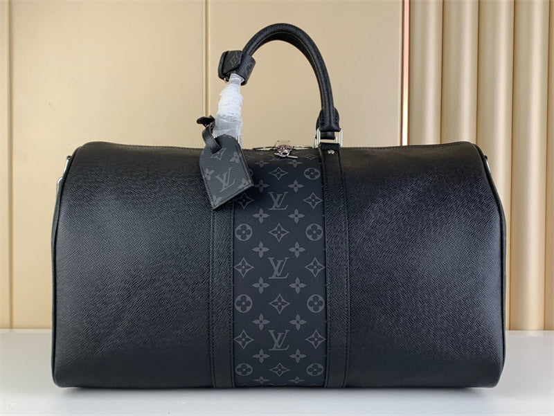  handbag interior and compartment view 39