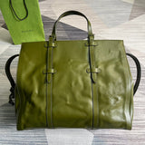 Front view of everyday-luxe modern women's handbag – women's luxury accessory