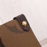  satchel interior and compartment view