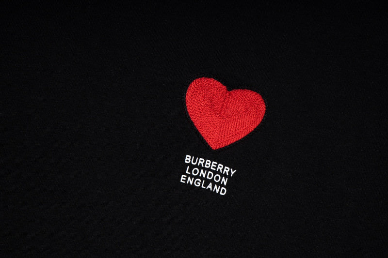 Full silhouette view of Burberry luxury piece style No.333