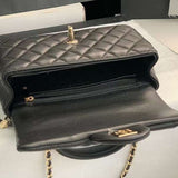 Zivas Charm Timeless Appeal Luxury Handbag (Signature Shape & Finish) – Close-Up Detail