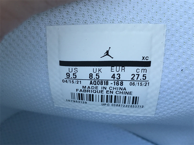 Nike tonal black luxury sneakers view 11 chunky sole construction