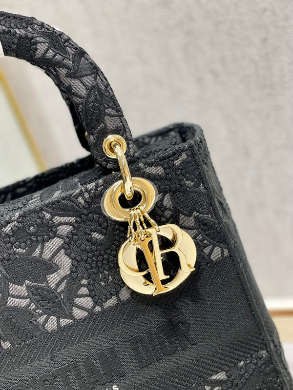 Close-up detail of chic classic women's handbag – women's designer-style accessory