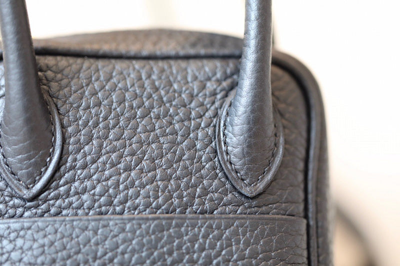  everyday bag close-up of hardware and finish
