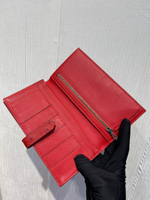 Interior view of contemporary premium bag
