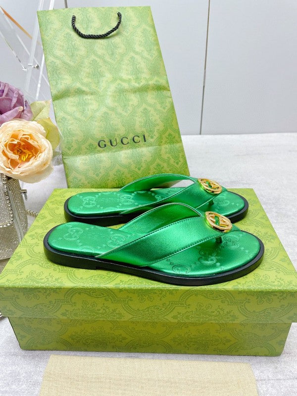 Gucci Streetwear sneakers in two-tone minimalist modern build front view