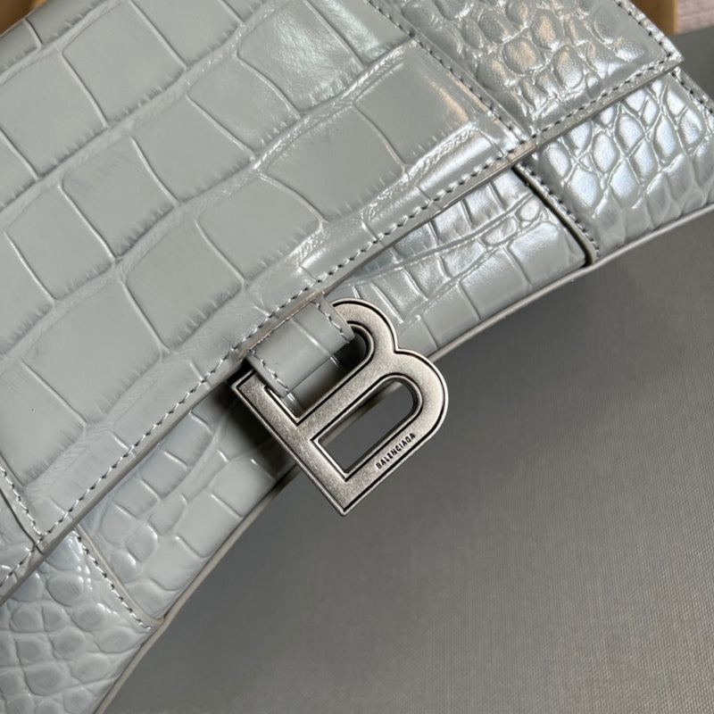 Back view of polished elevated women's handbag – women's designer-style accessory