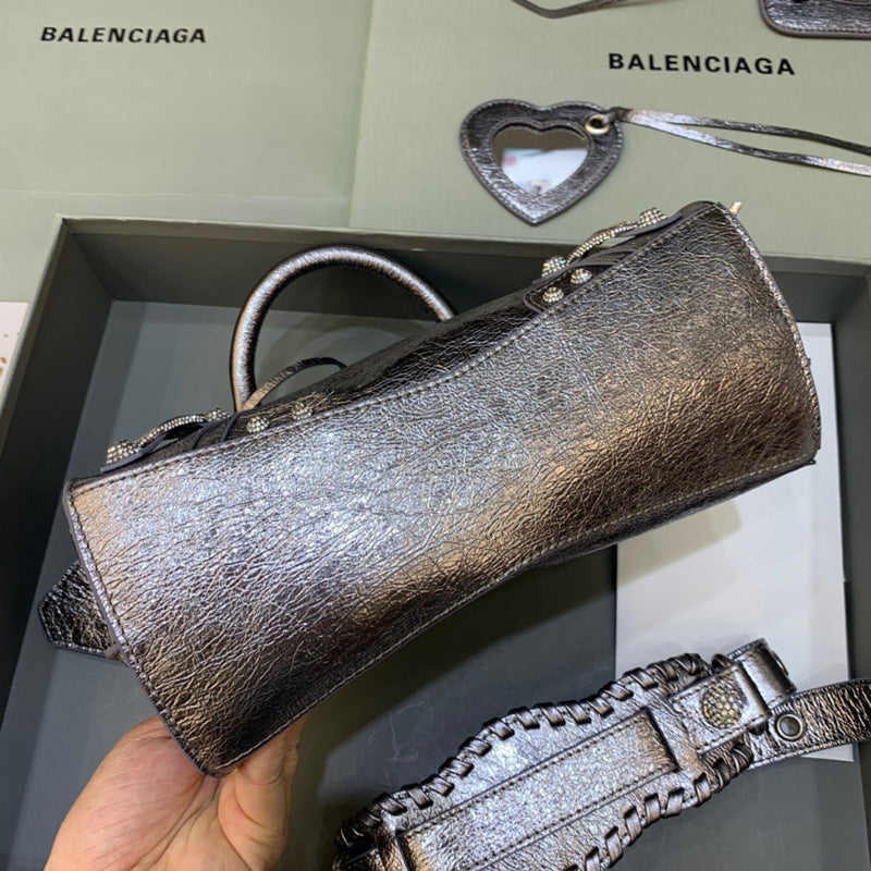 Modern Faux Leather Handbag - Premium Craftsmanship Detailing | Women's Premium Handbag #338 - hardware and detail close-up (image 5) of designer-inspired handbag