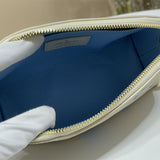  versatile everyday bag detail view showing craftsmanship 8