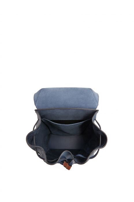 Ziva's Charm handbag – detail view (31.5cm*40.5cm*14cm)