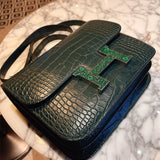 Timeless carryall bag front view 7