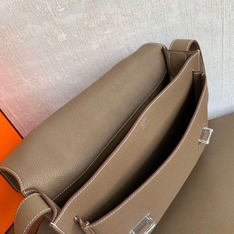 Sleek bag women's premium everyday handbag