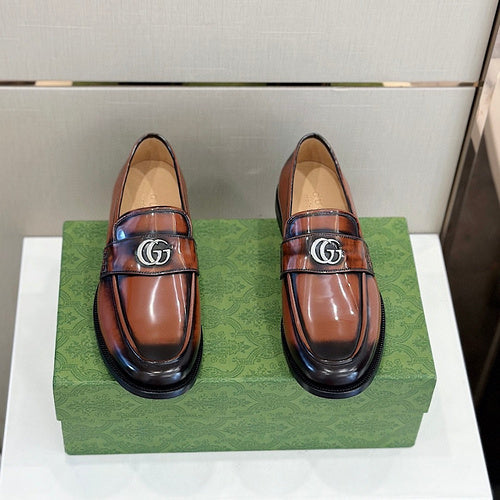 Gucci fresh white-and-black luxury sneakers view 11 streetwear statement look